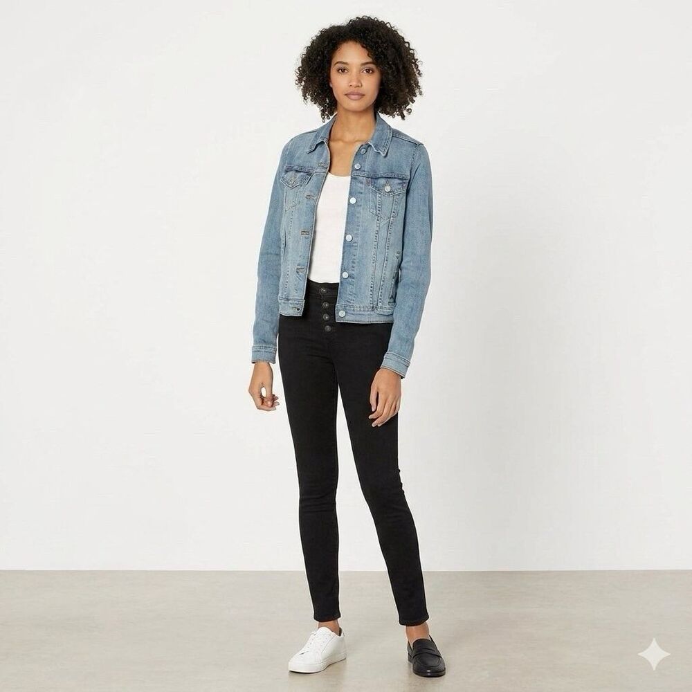 Levi’s Classic Denim Size XS Small Trucker Jean Denim Jacket